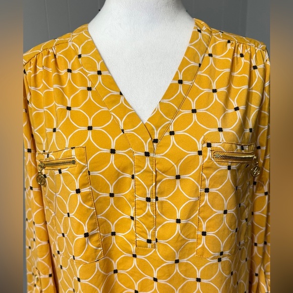 🛍️Adrienne Vittadini Roll up sleeve V-neck blouse with cute pockets size large - Picture 8 of 9